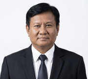 นายภูริพัฒน์ ซ้ายคล้าย